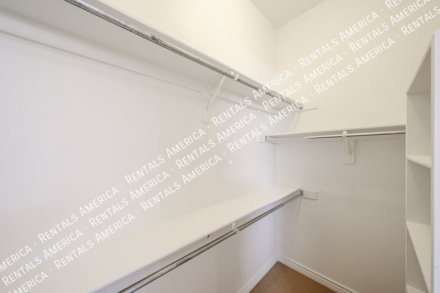 Building Photo - 2351 E Azalea Dr