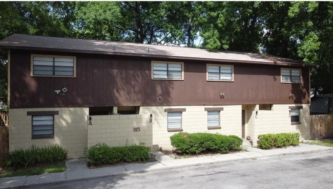 Building Photo - 915 SW 61st St