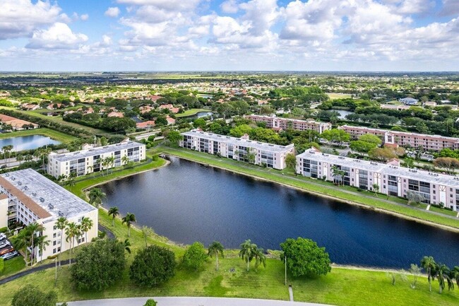 Building Photo - 7340 Amberly Ln