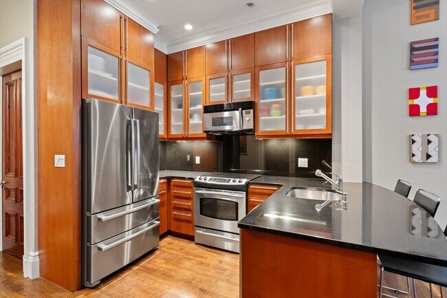 Building Photo - 128 Marlborough St