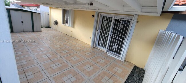 Building Photo - 11470 NW 4th Ln