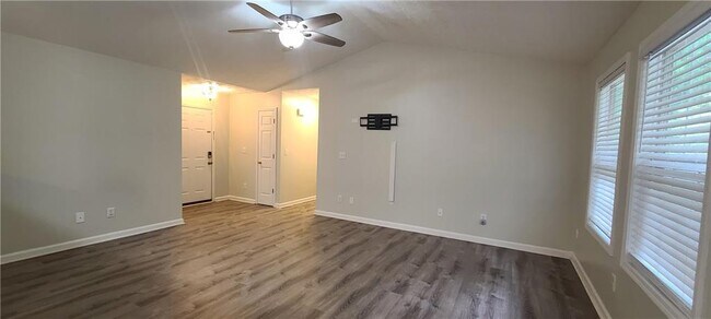 Building Photo - 420 Shenandoah Ct