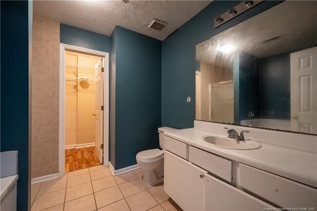 Building Photo - 352 Bubble Creek Ct
