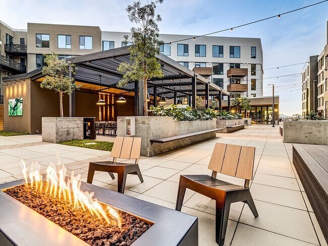 Building Photo - 260 Brooklyn Basin Wy