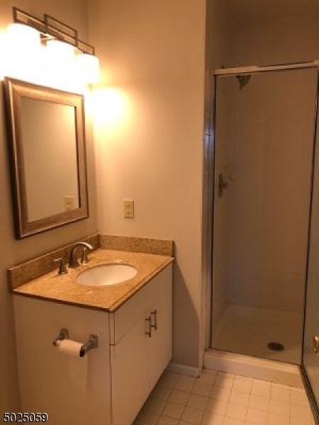 Building Photo - 16 Larkin Cir