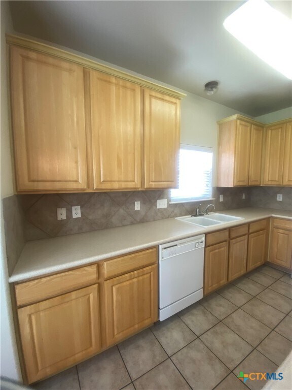 Building Photo - 5311 White Rock Dr
