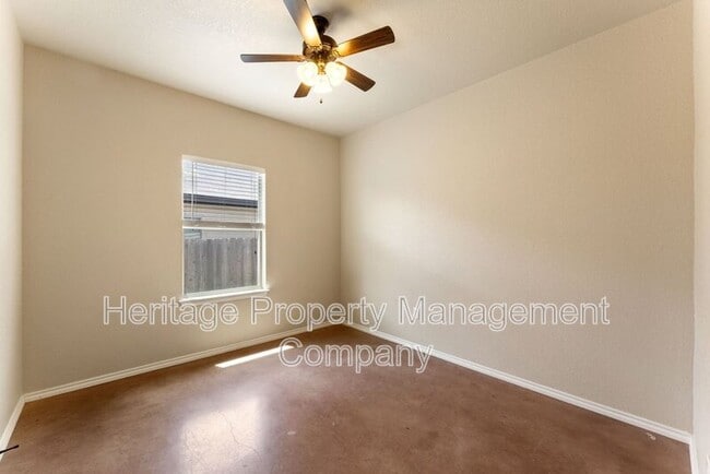 Building Photo - 2541 Pahmeyer Rd