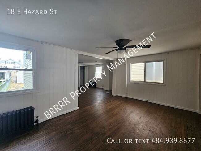 Building Photo - 18 E Hazard St