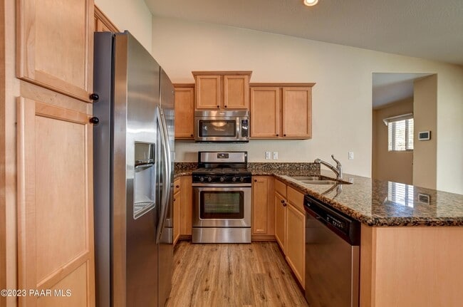 Building Photo - 915 Gail Gardner Way