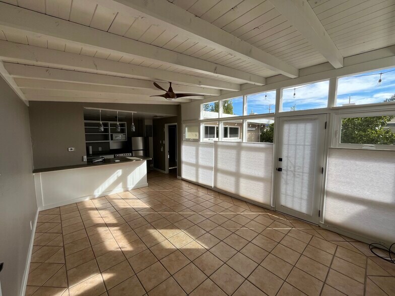 Building Photo - 4208 Mesa Grande Pl SE