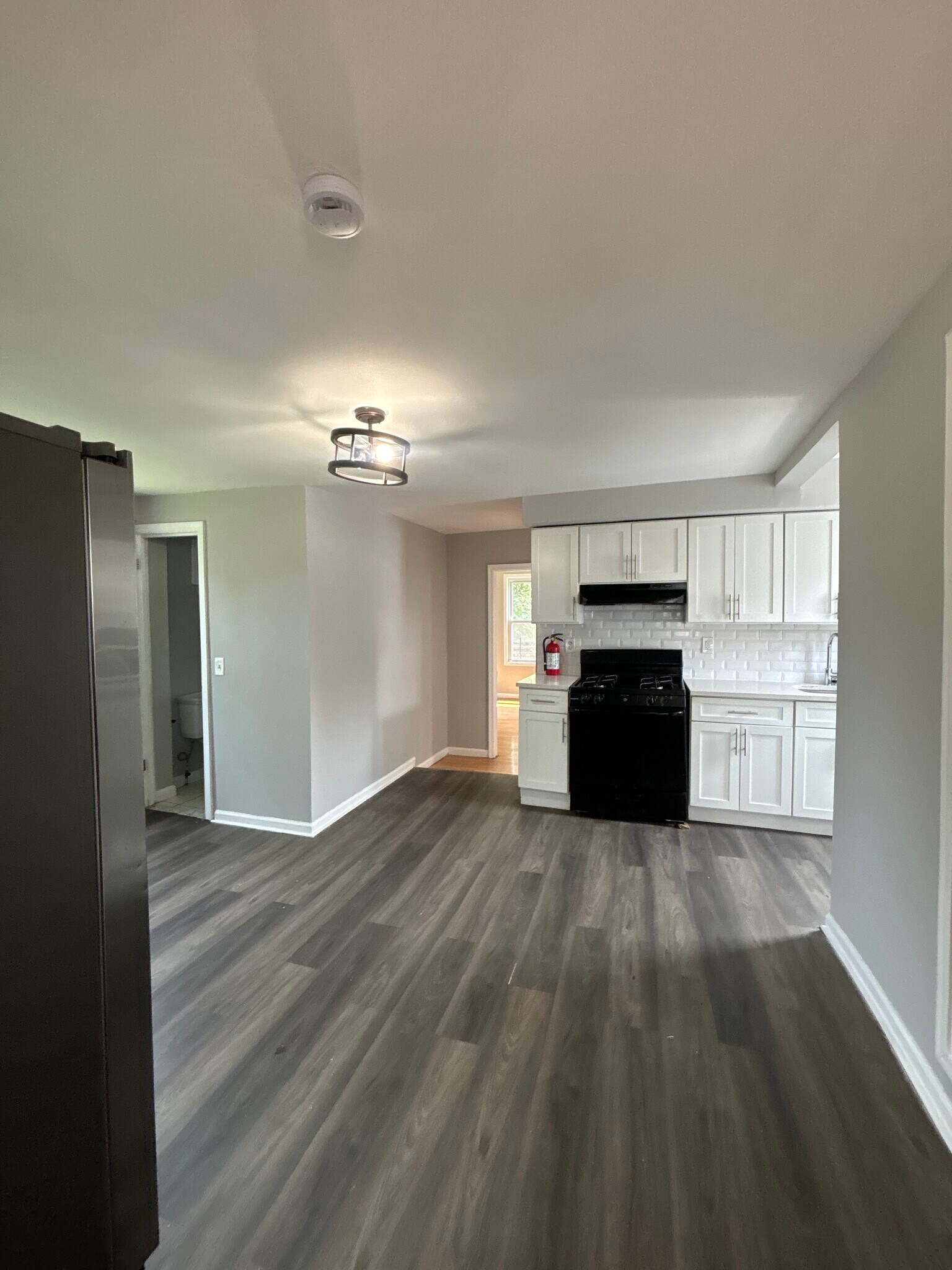 Unit 2 - 206 Peshine Ave