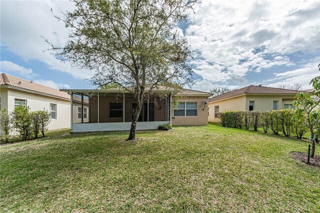 Building Photo - 5717 Spanish River Rd