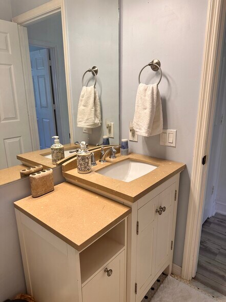 Building Photo - 320 Garden Grove Pky