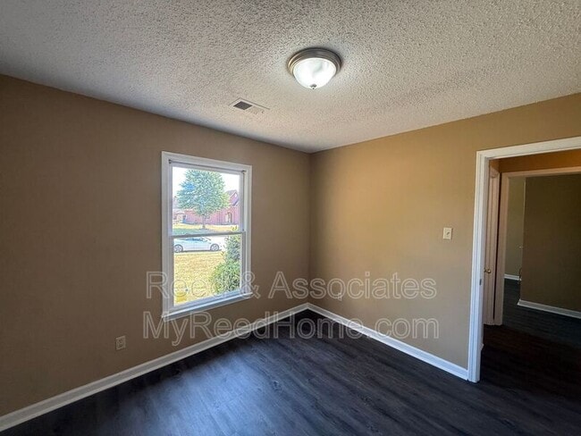 Building Photo - 6531 Annie Lee St