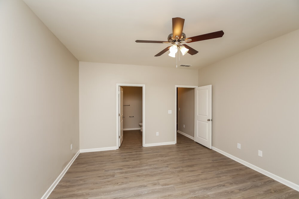 Building Photo - 145 Cottontail Ln