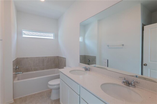 Building Photo - 1437 Weatherford Ln