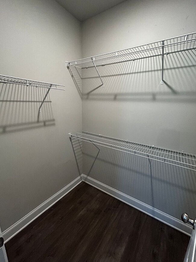 Building Photo - 1935 Preservation Cir