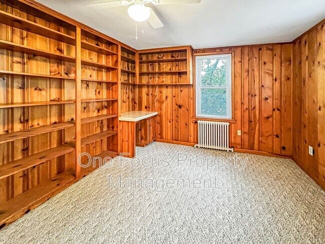 Building Photo - 25 N Glenbrook Ave