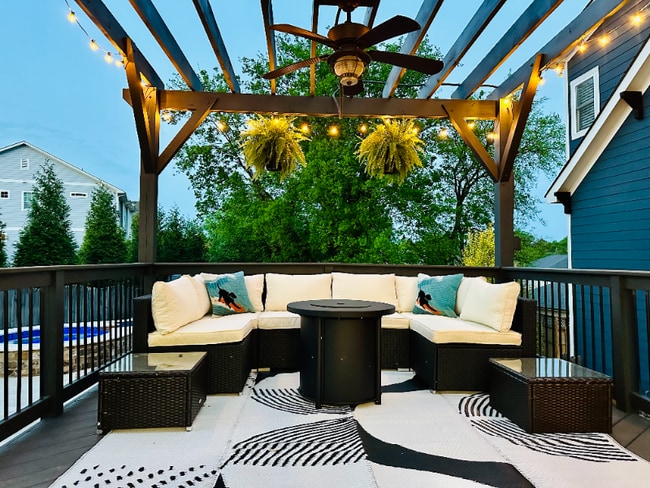 Building Photo - 323 Atherton St