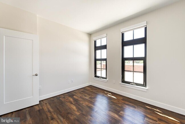 Building Photo - 901 H St NE