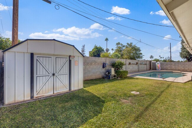 Building Photo - Spacious 4BR Tempe Home with Private Pool Near ASU