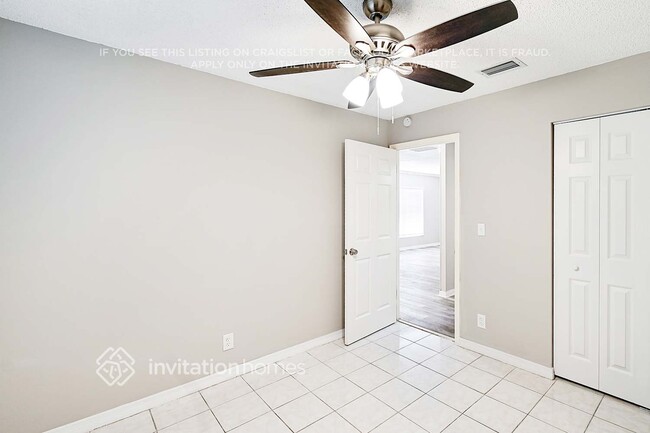 Building Photo - 5825 Ithaca Cir W