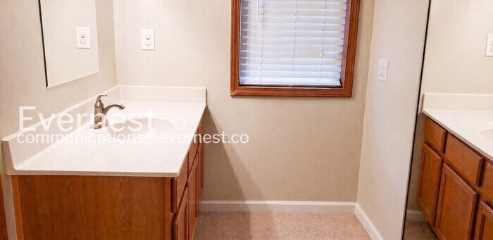 Building Photo - 10550 Bridgemor Dr