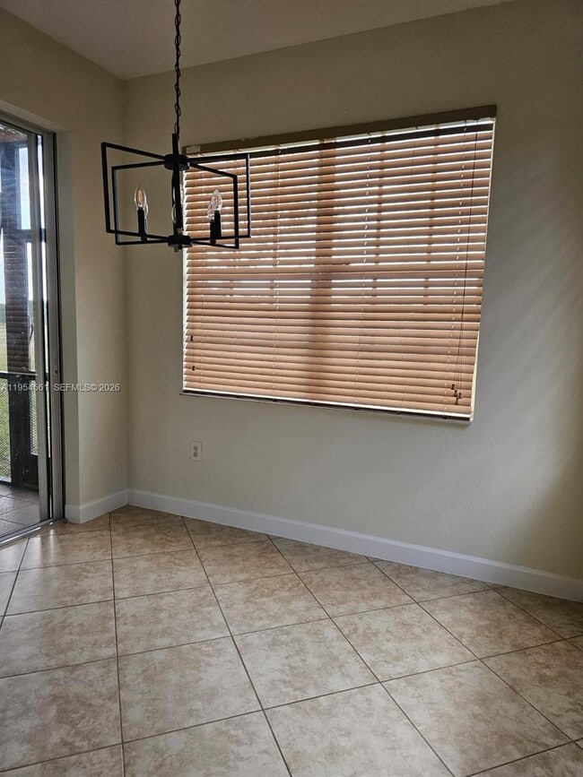 Building Photo - 8255 NW 128th Ln