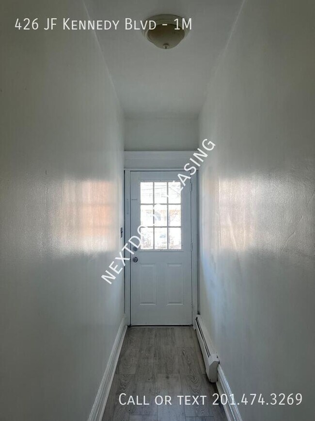 Building Photo - 426 John F. Kennedy Blvd