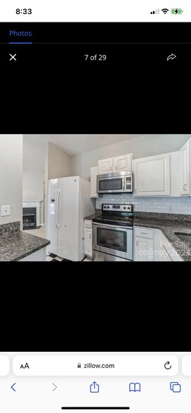 Building Photo - 7811 Lennoxshire Ln