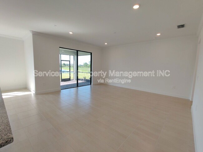 Building Photo - 6140 Baywood Ct