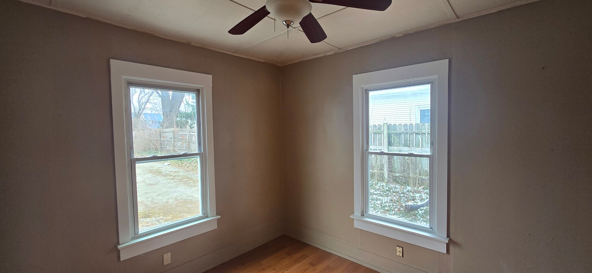 Building Photo - 490 Grand St