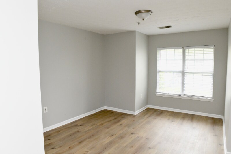 Building Photo - 8911 Town Center Cir