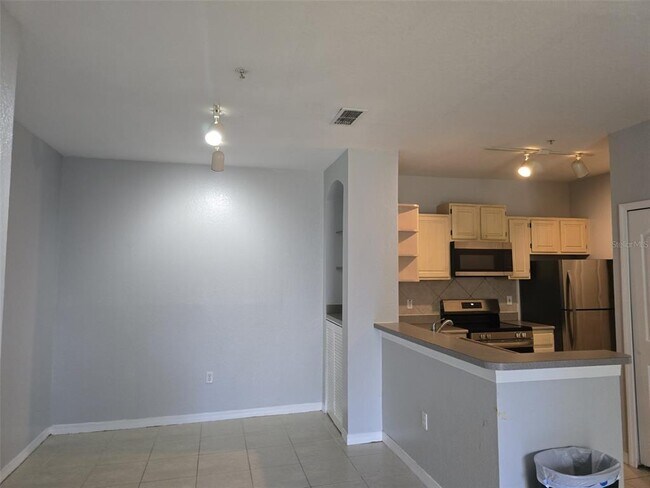 Building Photo - 8919 Legacy Ct