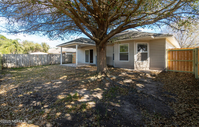 Building Photo - 11916 Hayden Lakes Cir