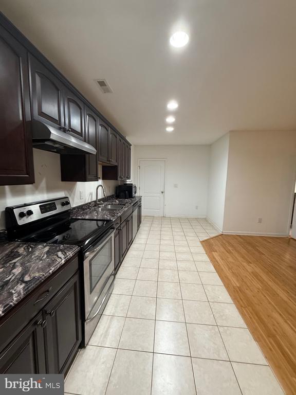 Building Photo - 4027 Bonnie Brae Ct