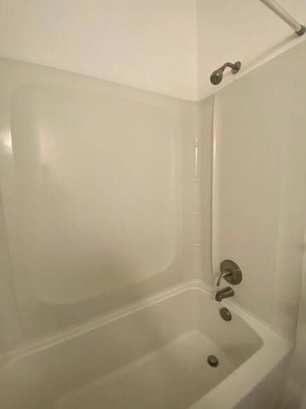 Tub - 313 W King St