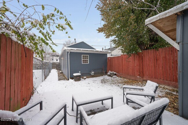 Building Photo - 1017 S Shelby St