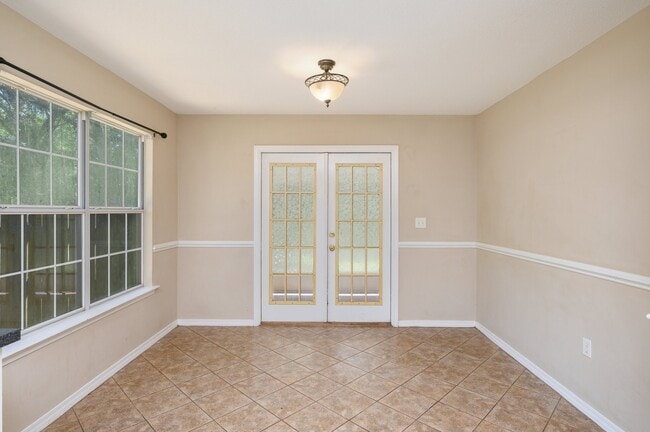Building Photo - 4863 Kensington Ln