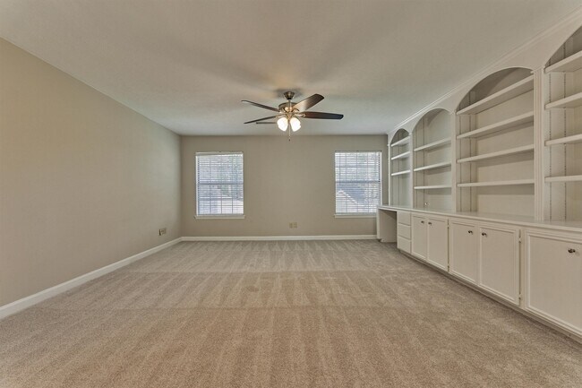 Building Photo - 15 W Stony End Pl