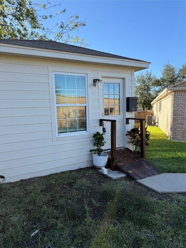 Primary Photo - 5519 Rio Sabinas St