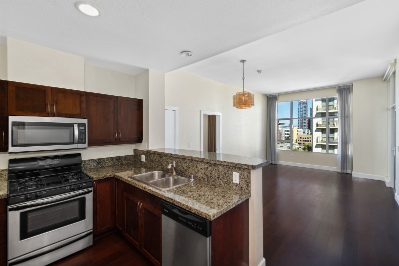 Primary Photo - 530 K St