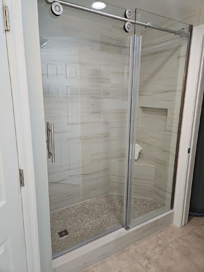 Building Photo - 8715 Surf Dr