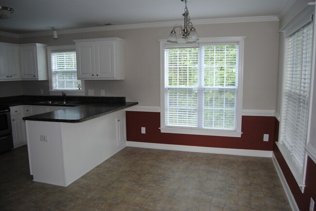 Building Photo - 105 Tillage Pl