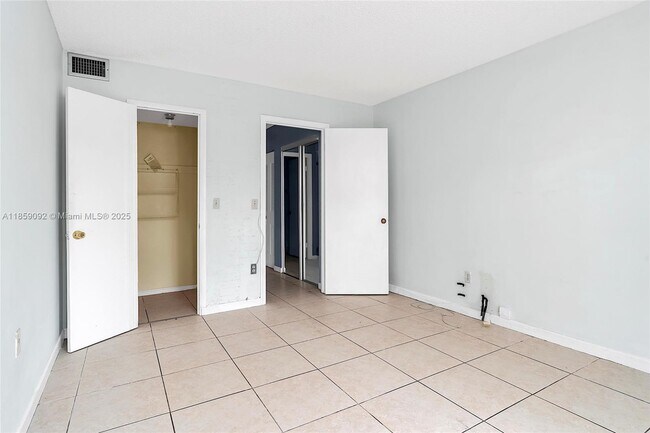 Building Photo - 7747 SW 86th St