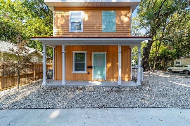 Primary Photo - Stunning Brand-New 3-Bedroom, 3-Bathroom H...