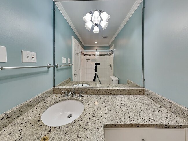 Building Photo - 1634 Ponce De Leon Ave NE