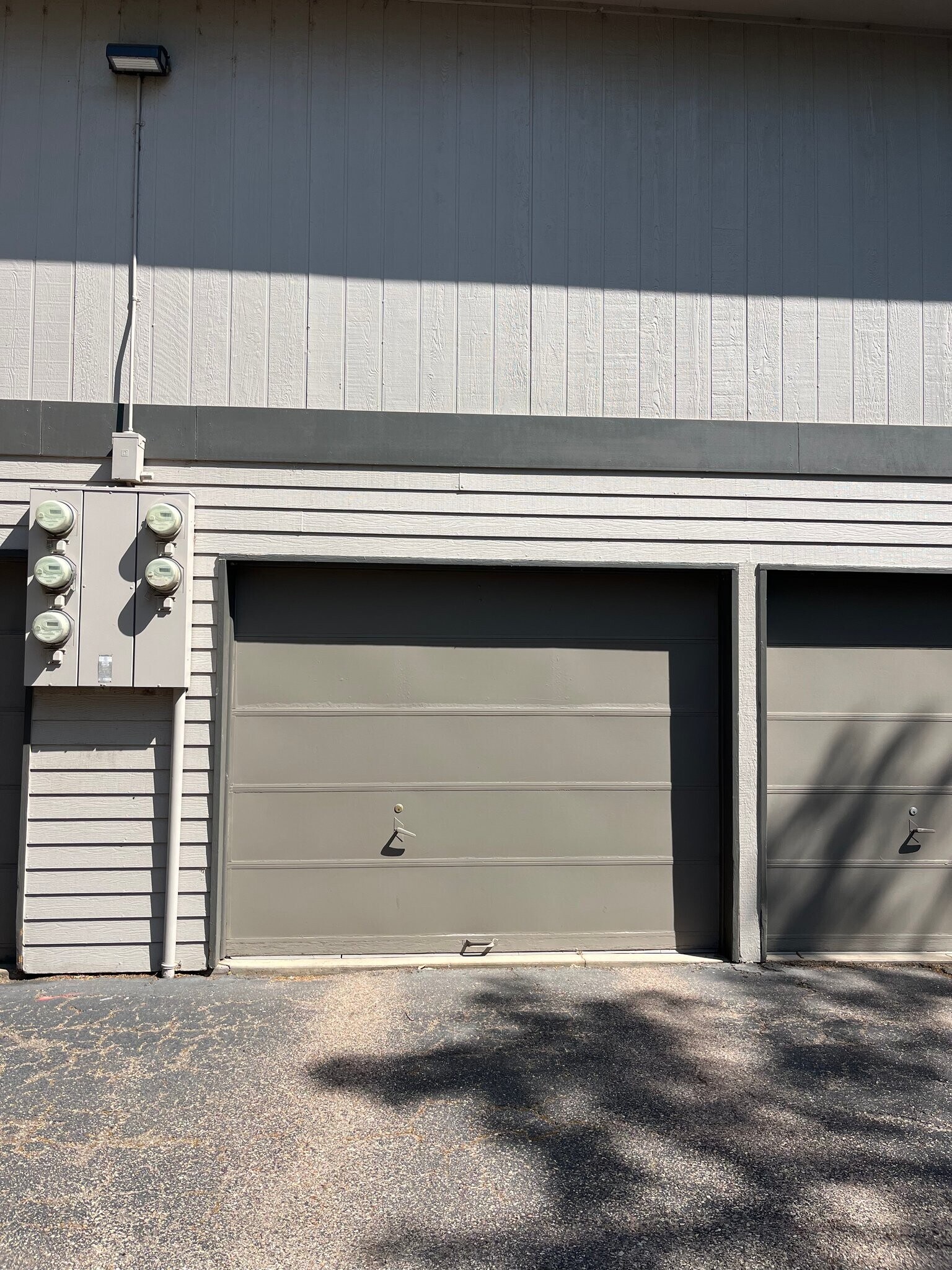 Building Photo - 2600 Parklake Ct