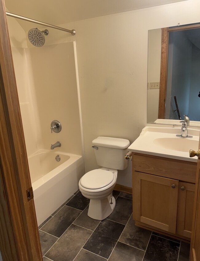 Building Photo - 2188 S Robinson Ave