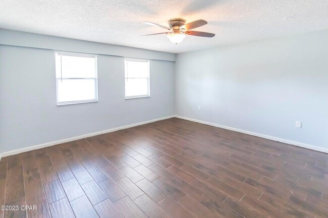 Building Photo - 403 E Gulf Blvd